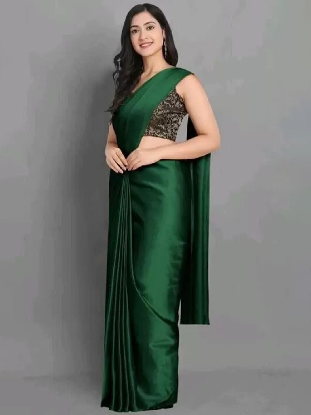 

SAADHVI Women Satin Saree With Blouse Piece, Green
