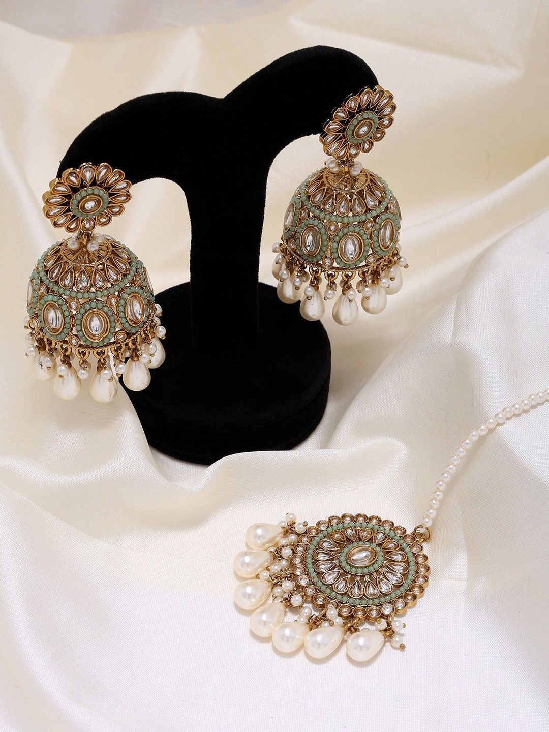 

Exotic India Kundan Studded Jhumka and Mangtika Set with Drop Beads, Gold