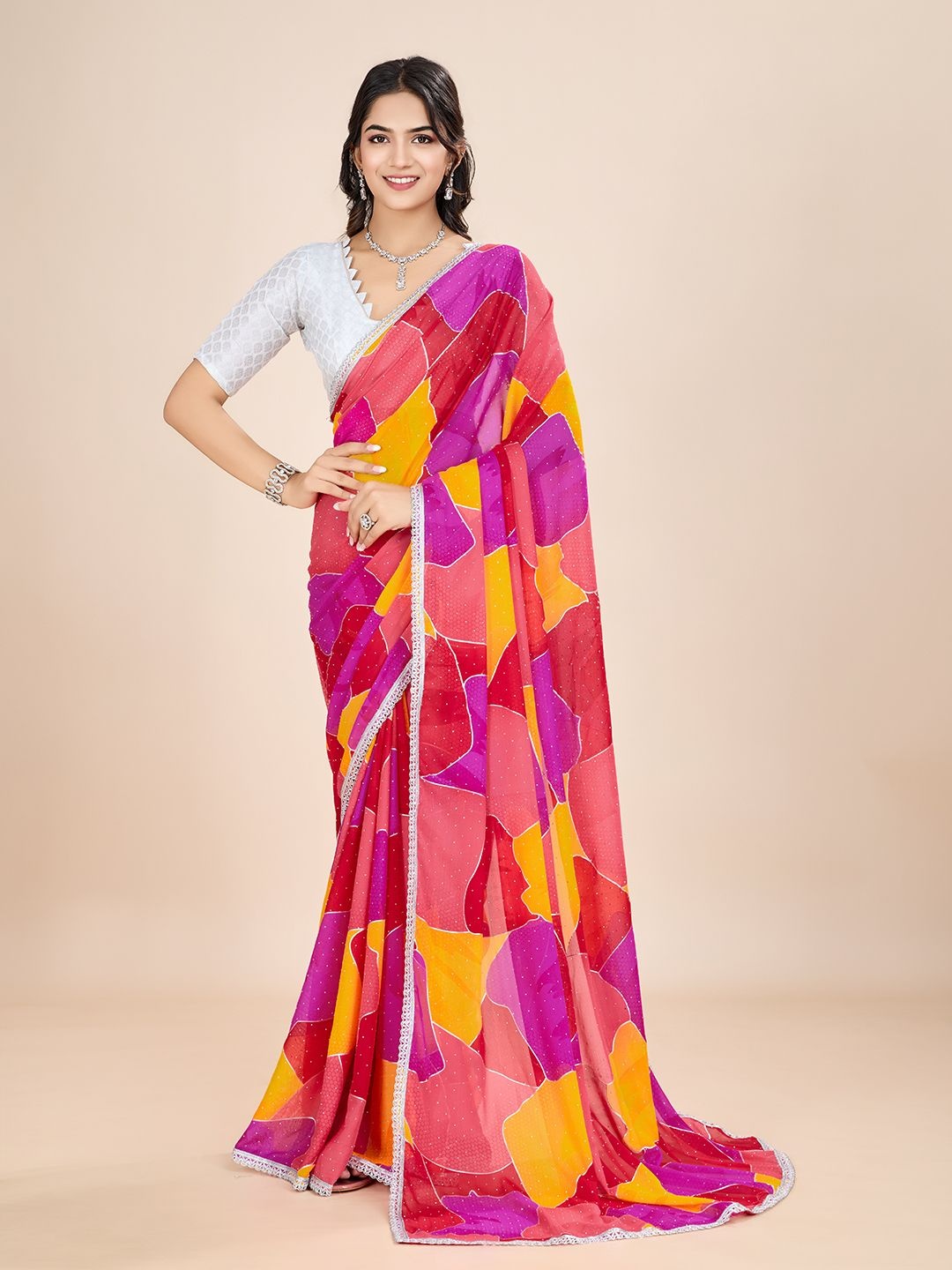 

Rhey Women Beads and Stones Pure Georgette Saree, Red