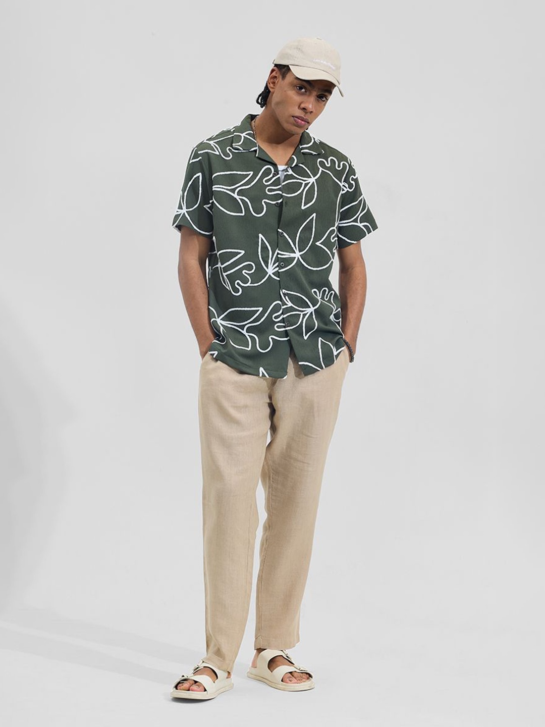 

Snitch Men Boxy Opaque Printed Casual Shirt, Green