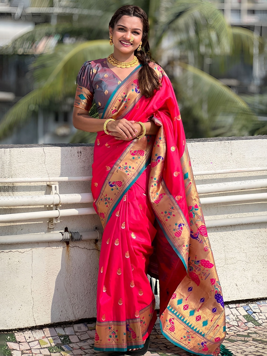 

Vintro Woven Design Zari Silk Blend Paithani Saree, Red