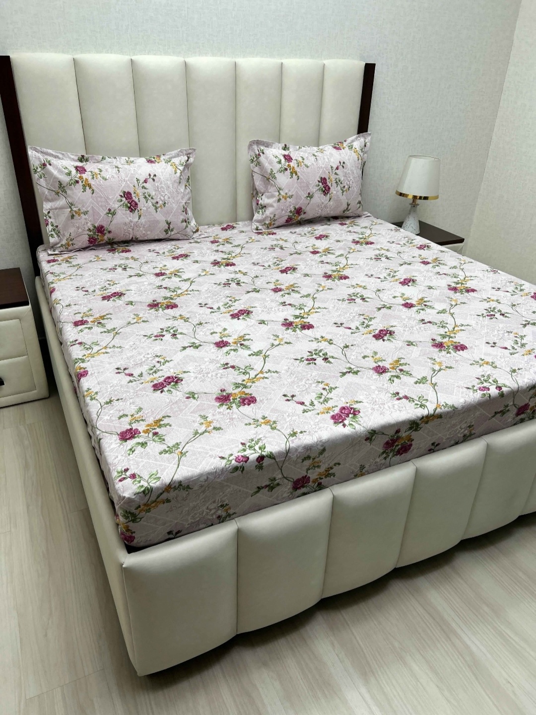 

Pure Decor Velar Purple Printed Pure Cotton 300TC King Bedsheet Sets 2.74 m x 3.04 m