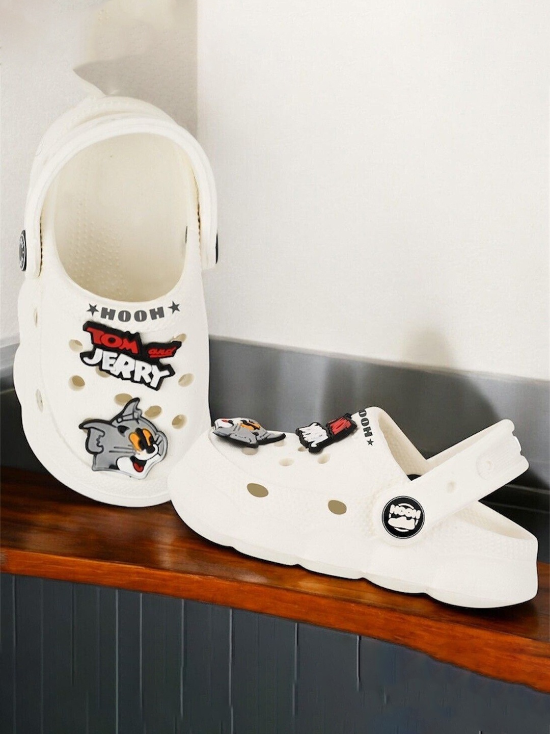 

HOOH Now Comfort in Fashion Unisex Kids Woven Design Slip-On Sneakers, White
