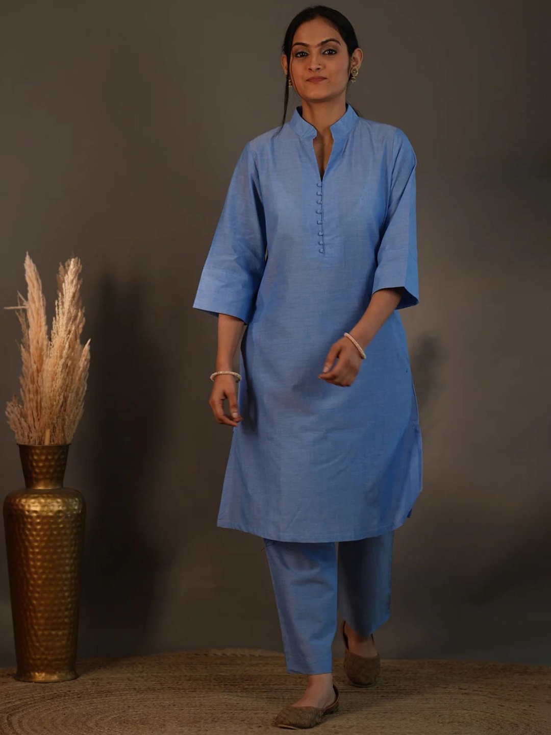 

Mera Rang Mandarin Collar Pure Cotton Straight Kurta With Trousers, Blue