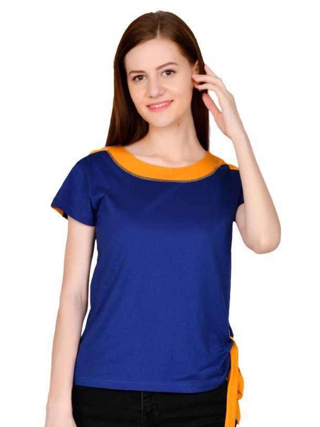

CLOTHY Women Pockets T-shirt, Blue