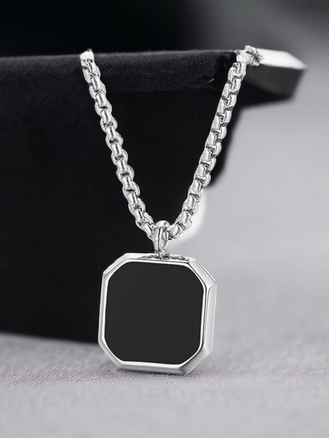 

Omaya Jewels Men Hexagonal Pendant With Chain, Silver