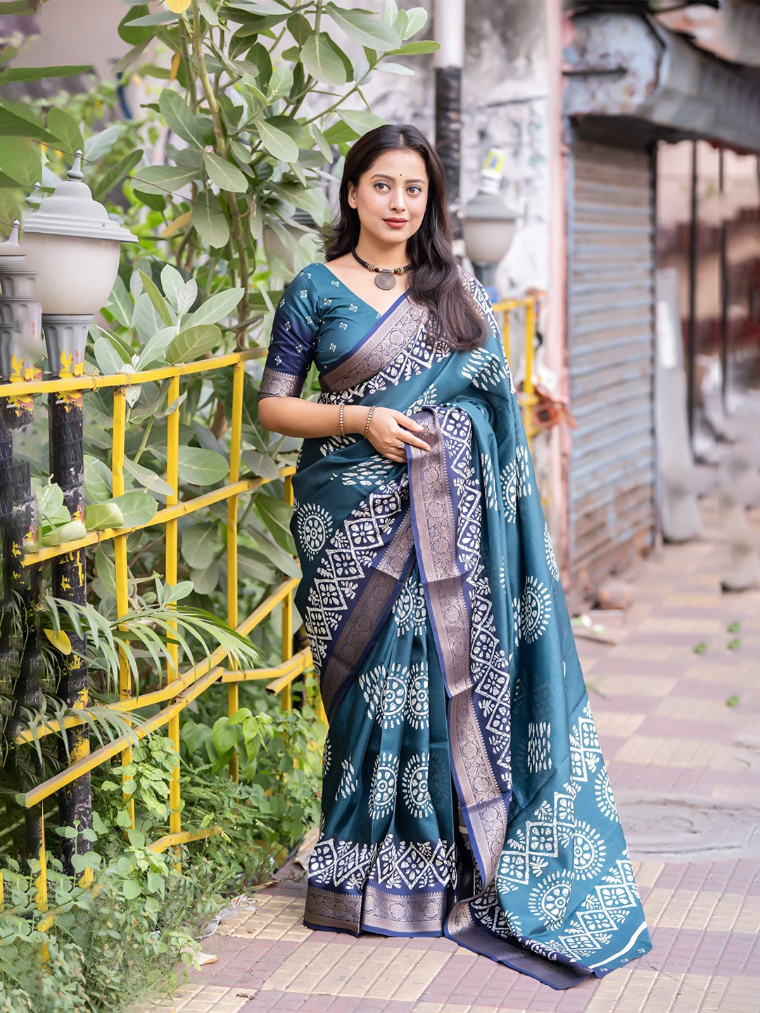 

DIVASTRI Batik Zari Saree, Teal