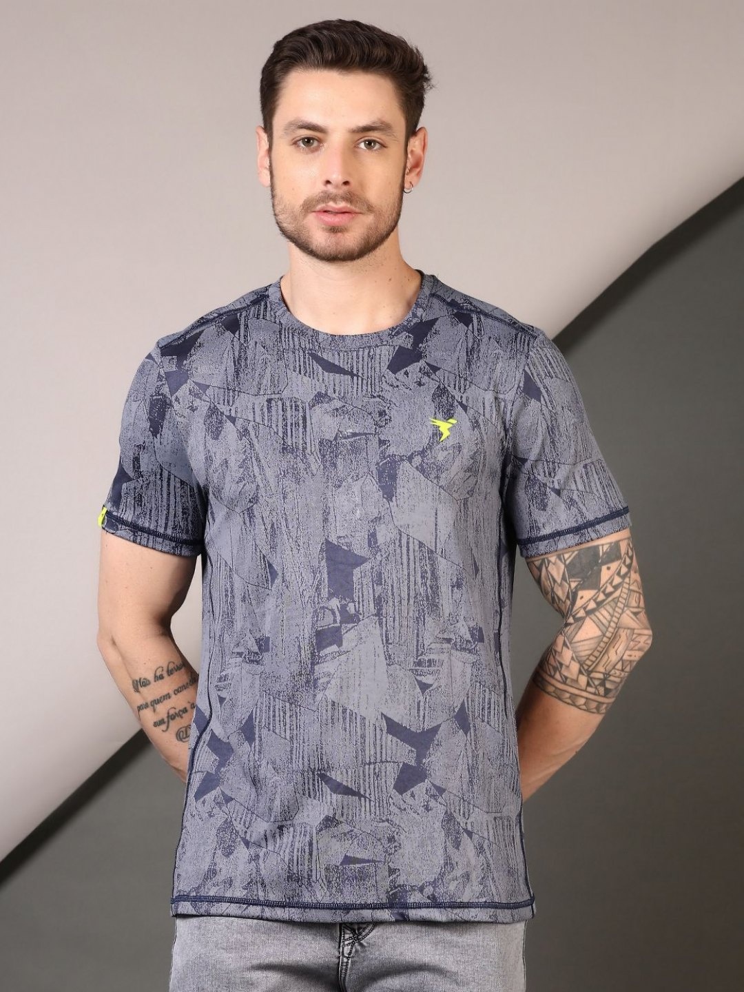 

V-Mart Men Abstract Printed Round Neck T-shirt, Grey