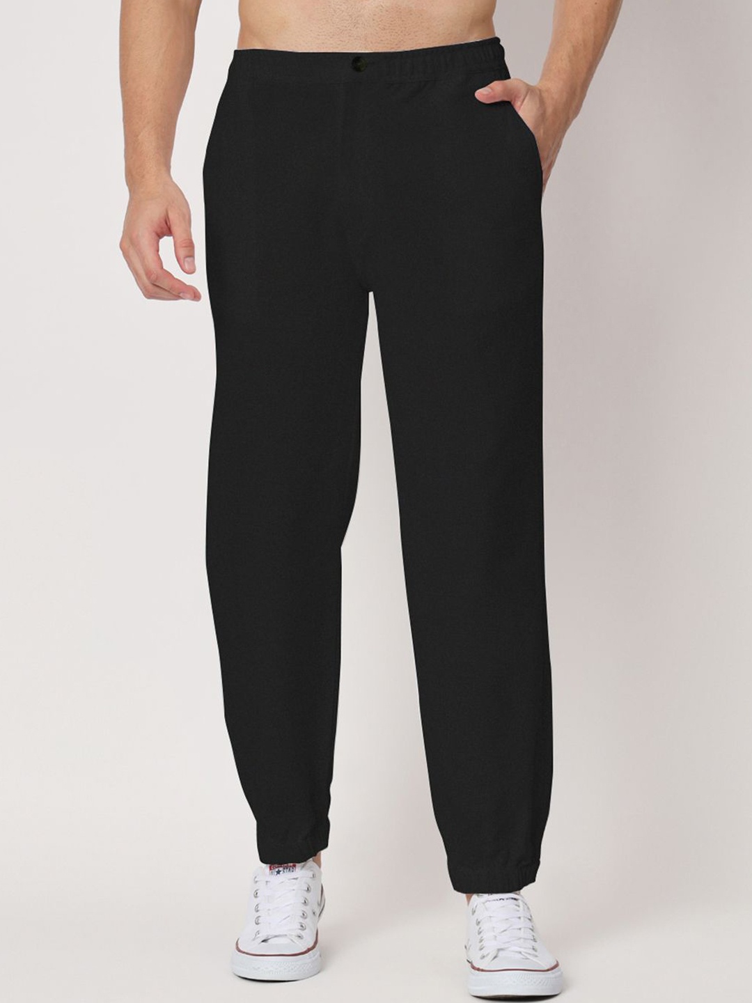 

Thevasa Men Relaxed Black Jogger Pant Trouser
