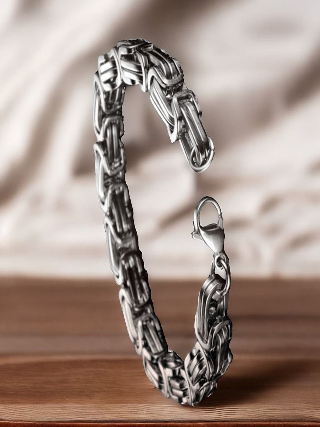 

The Roadster Lifestyle Co Silver Plated Link Chain Bracelet
