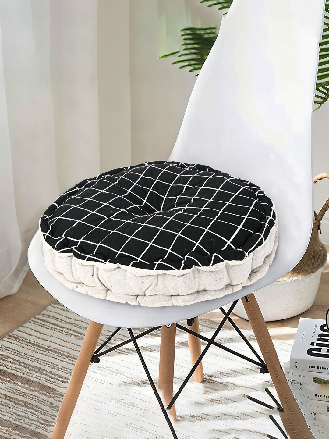 

Kuber Industries Black & Grey 4 Pieces Printed Sitting Chair Cushion Pads