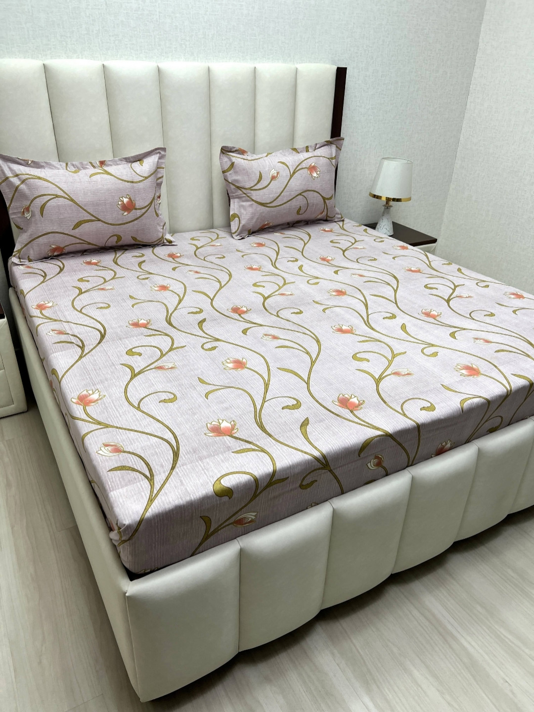 

Pure Decor Velar Purple Printed Pure Cotton 350TC Super King Bedsheet Set- 2.74 m x 3.04 m