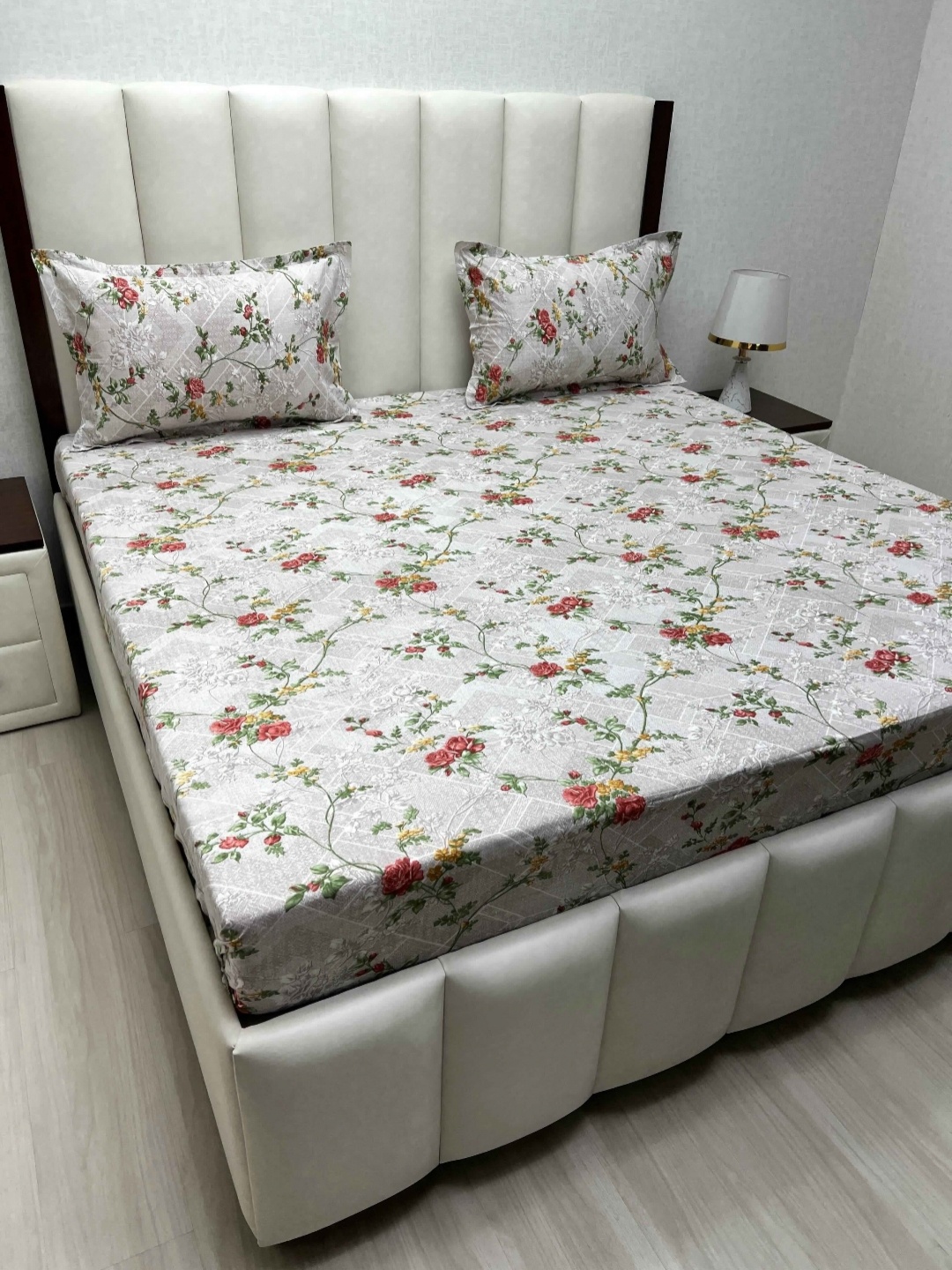 

Pure Decor Grey & Green Floral 300 TC King Bedsheet with 2 Pillow Covers