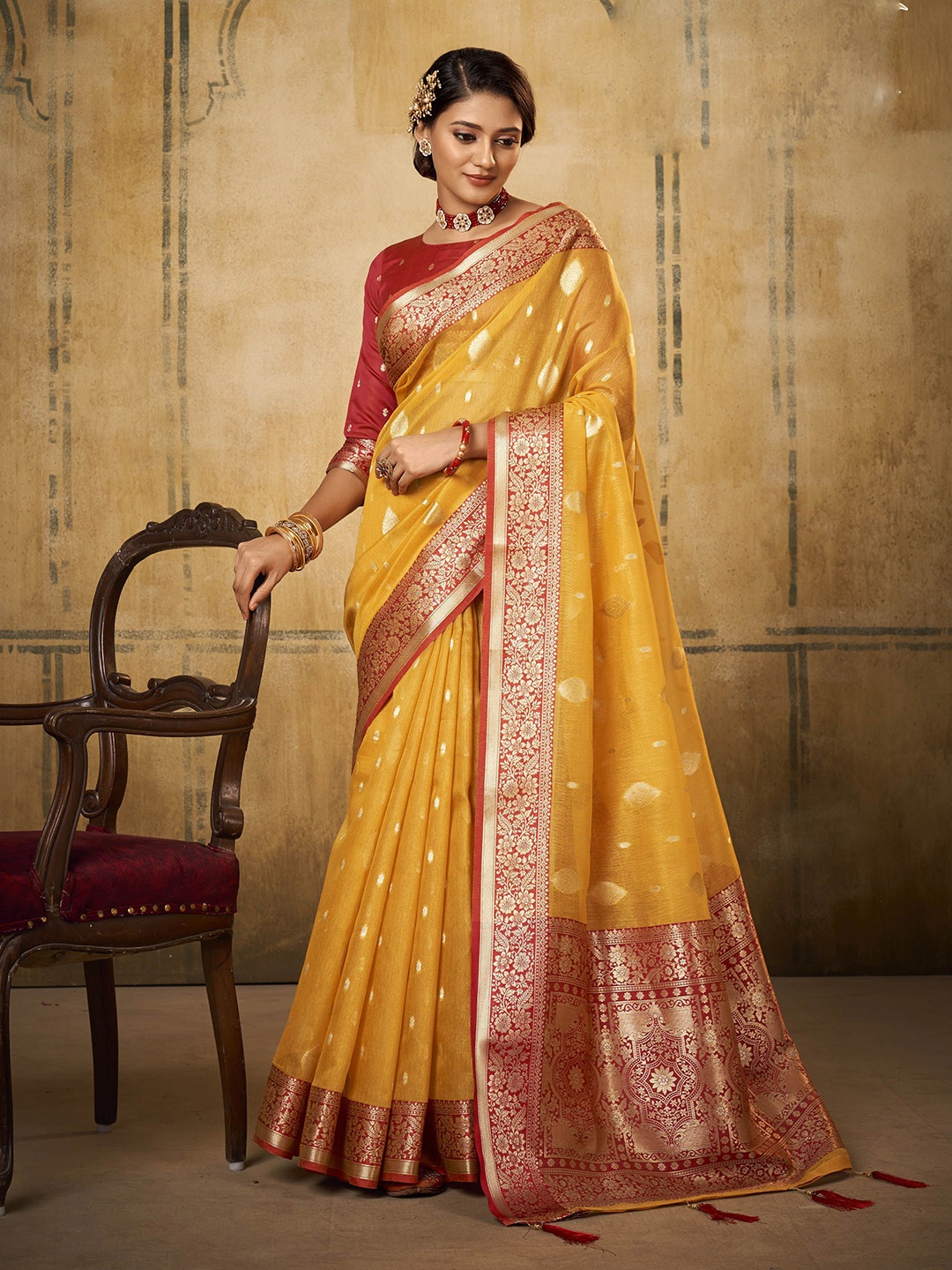 

Mitera Woven Design Zari Saree, Yellow
