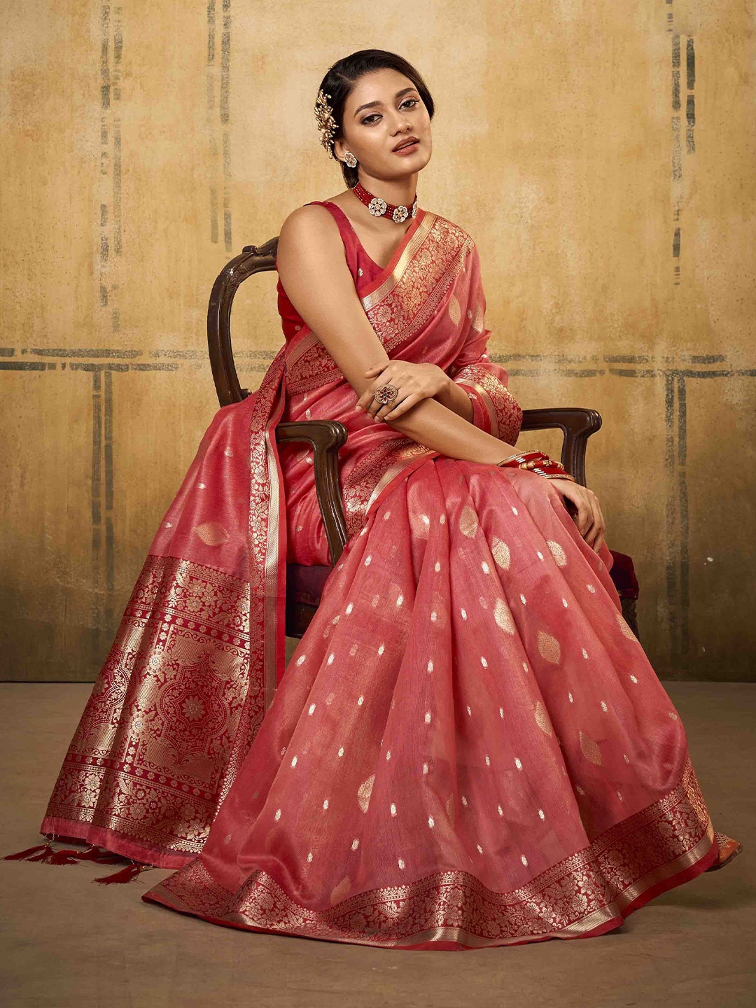 

Mitera Woven Design Ethnic Motifs Zari Saree, Pink
