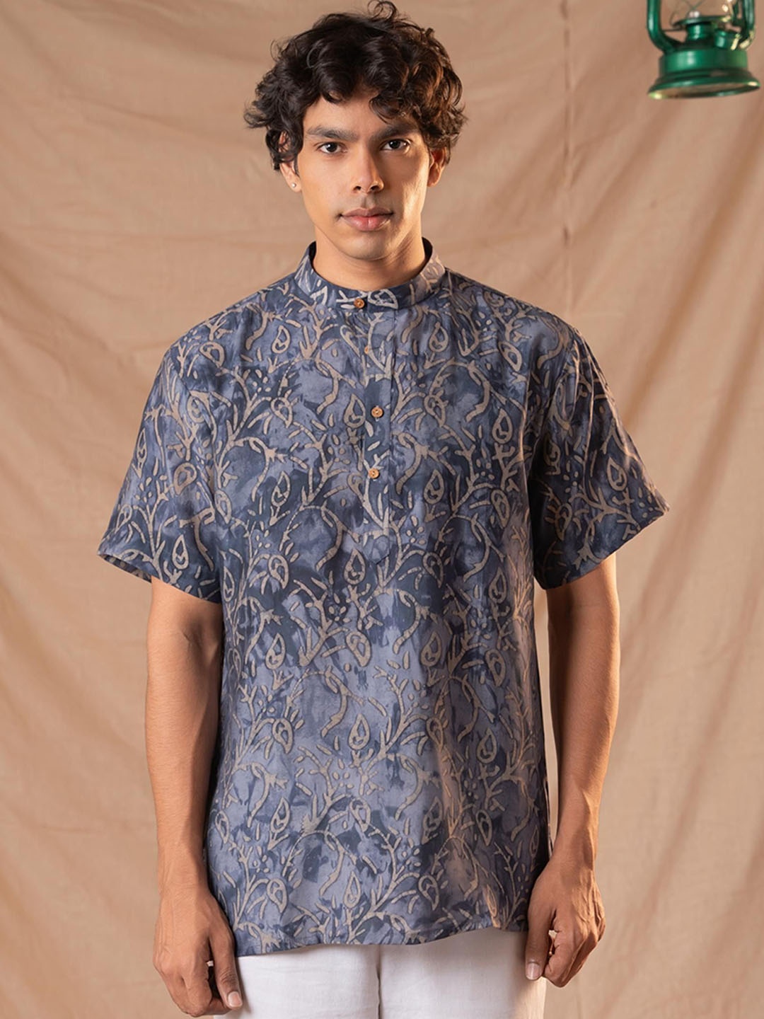 

5 Stitch Ethnic Motifs Printed Band Collar Short Kurta, Navy blue