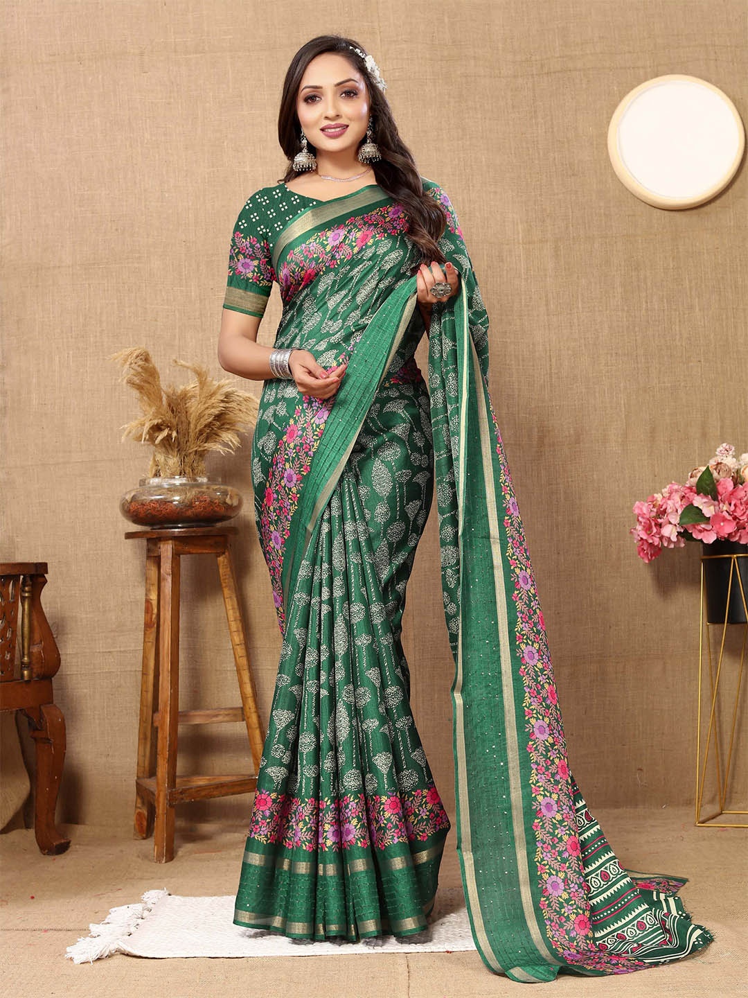 

DIVASTRI Floral Zari Silk Blend Saree, Green