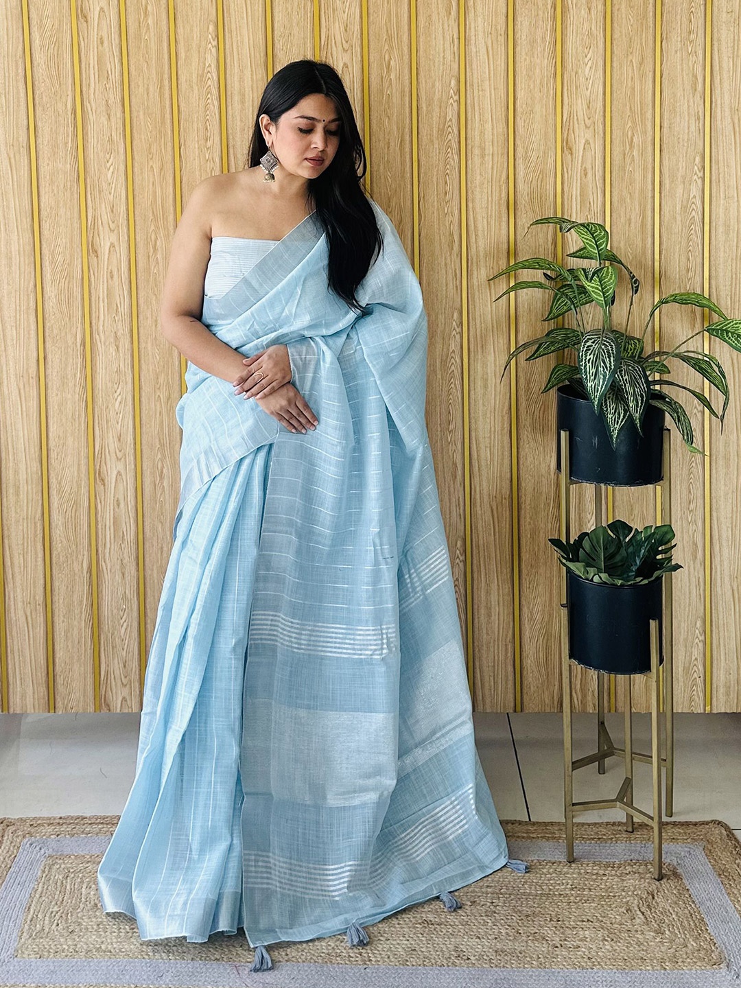 

Moda Rapido Zari Silk Blend Saree, Turquoise blue