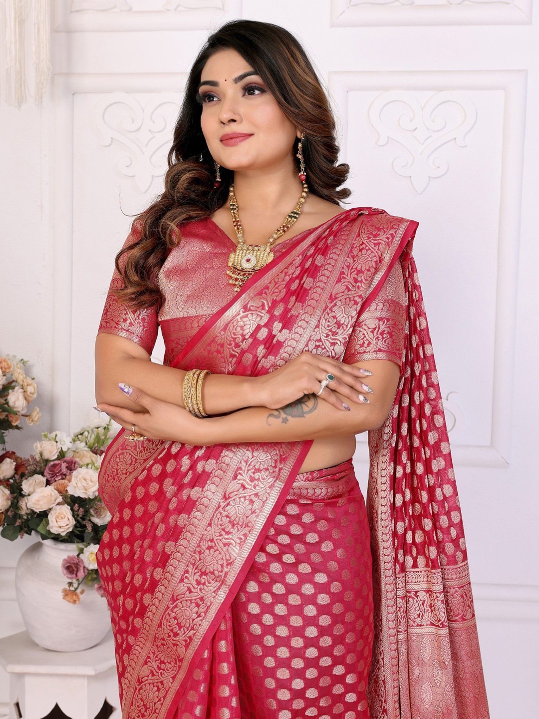 

Moda Rapido Woven Design Zari Organza Banarasi Saree, Red