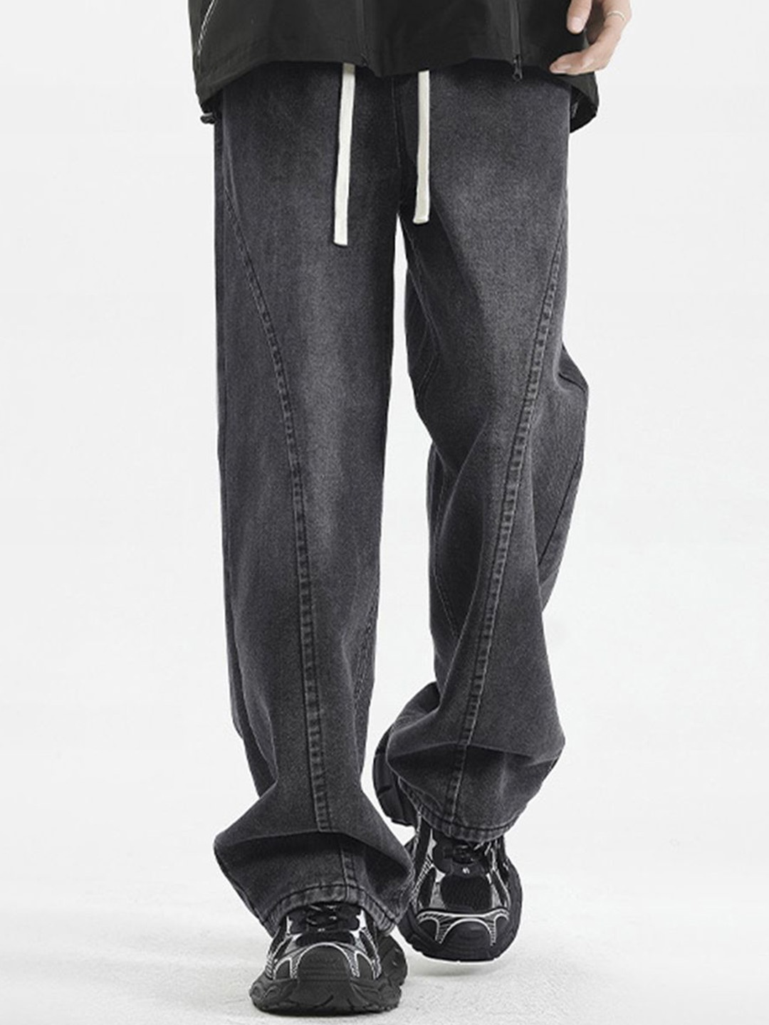 

The Roadster Lifestyle Co. Men Regular Fit Mid Rise Jeans, Black