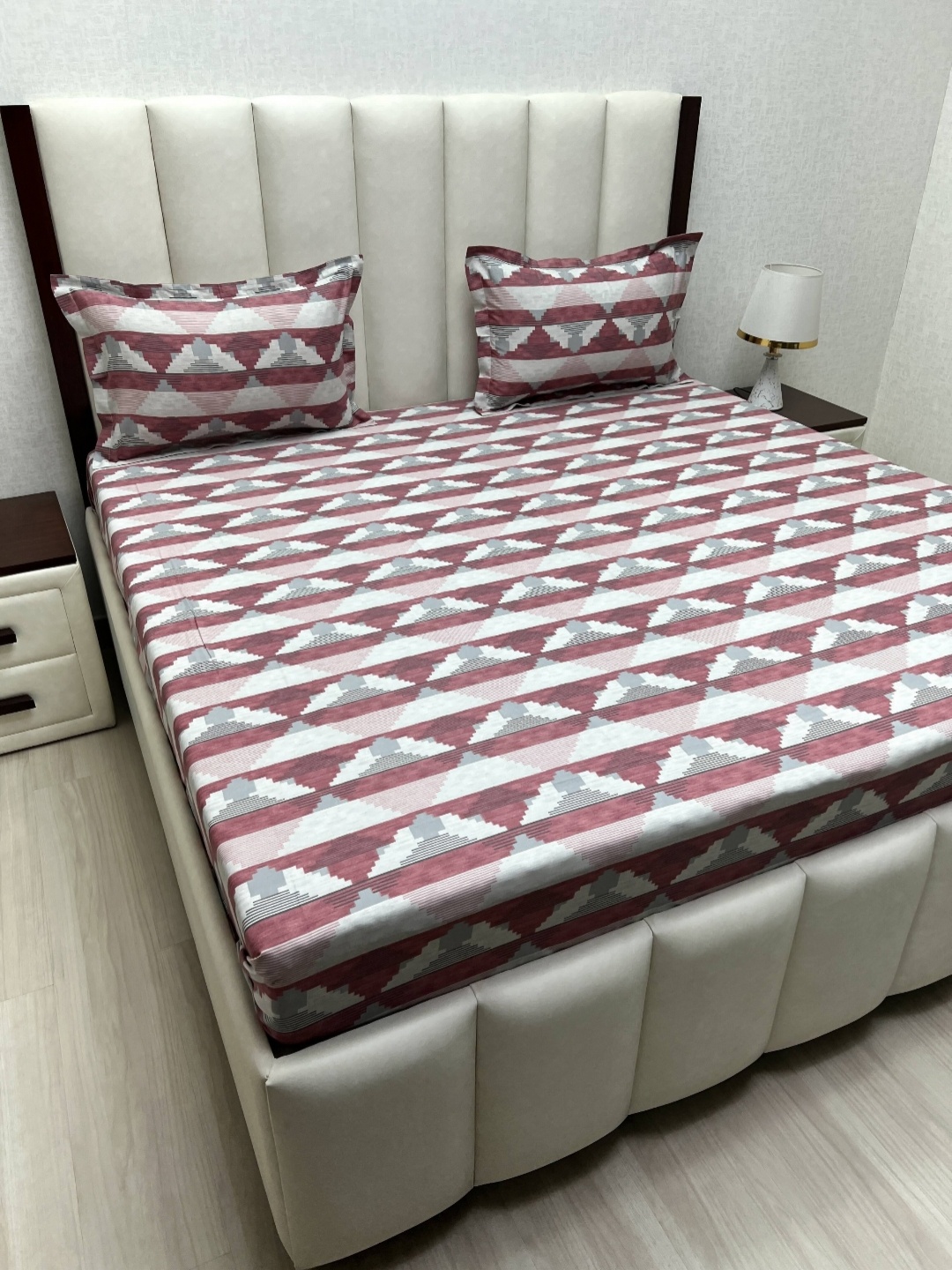 

Pure Decor Velar Maroon Printed Pure Cotton 220TC King Bedsheet Sets 2.74m x 3.04m