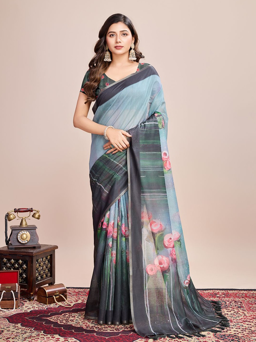 

Mitera Floral Linen Blend Designer Jamdani Saree, Blue