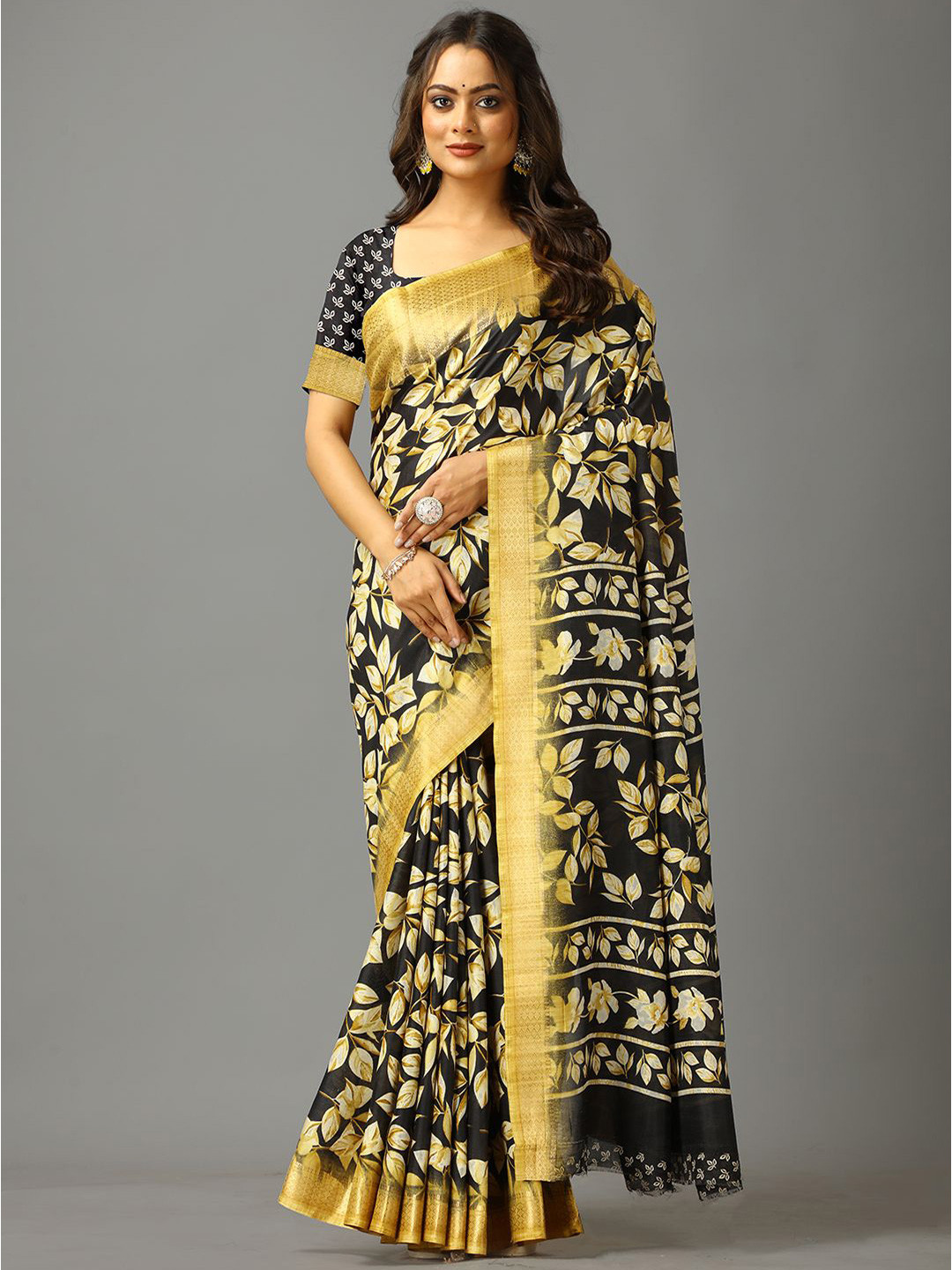 

A.V.M. SILK MILLS Floral Printed Zari Saree, Black