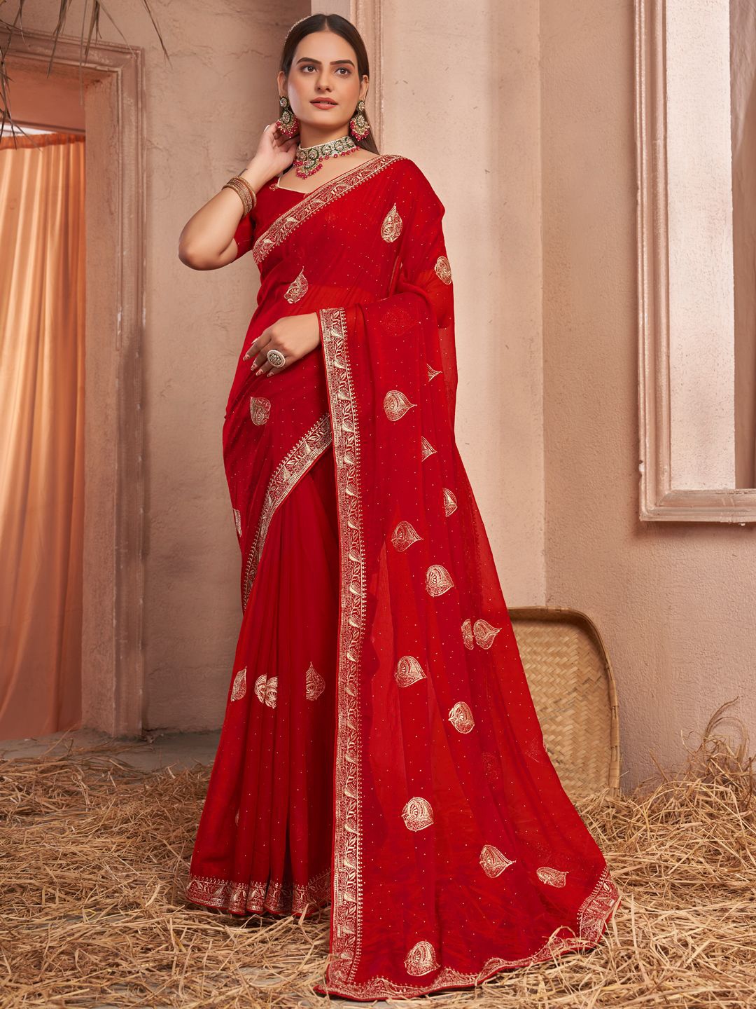 

DIVASTRI Embellished Embroidered Saree, Red
