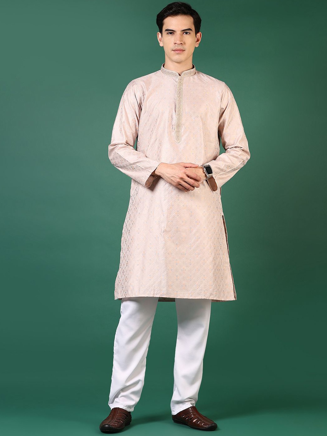 

V-Mart Floral Printed Mandarin Collar Straight Kurta With Pyjama, Mauve