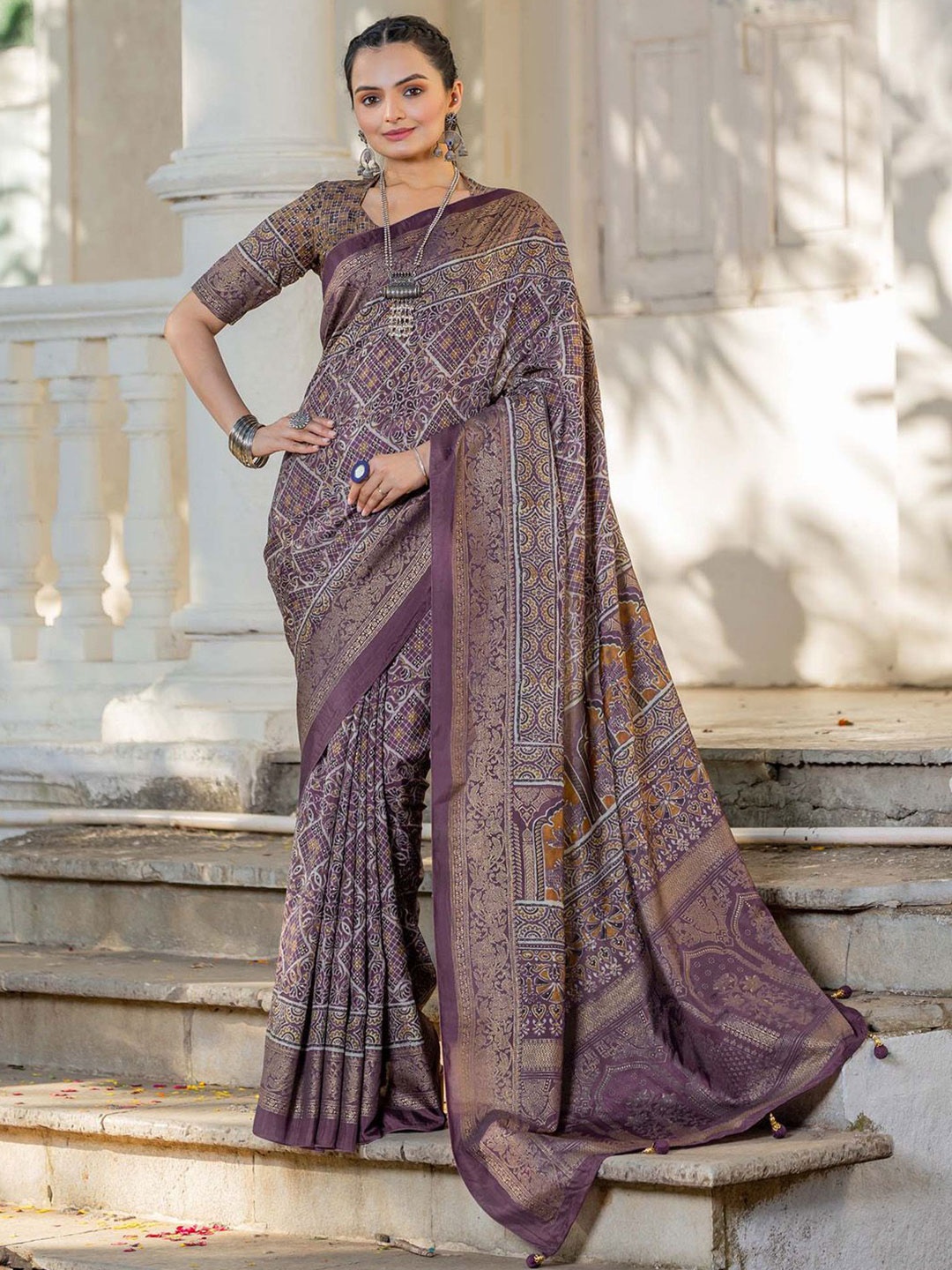 

Saree mall Ethnic Motifs Sungudi Sarees, Burgundy
