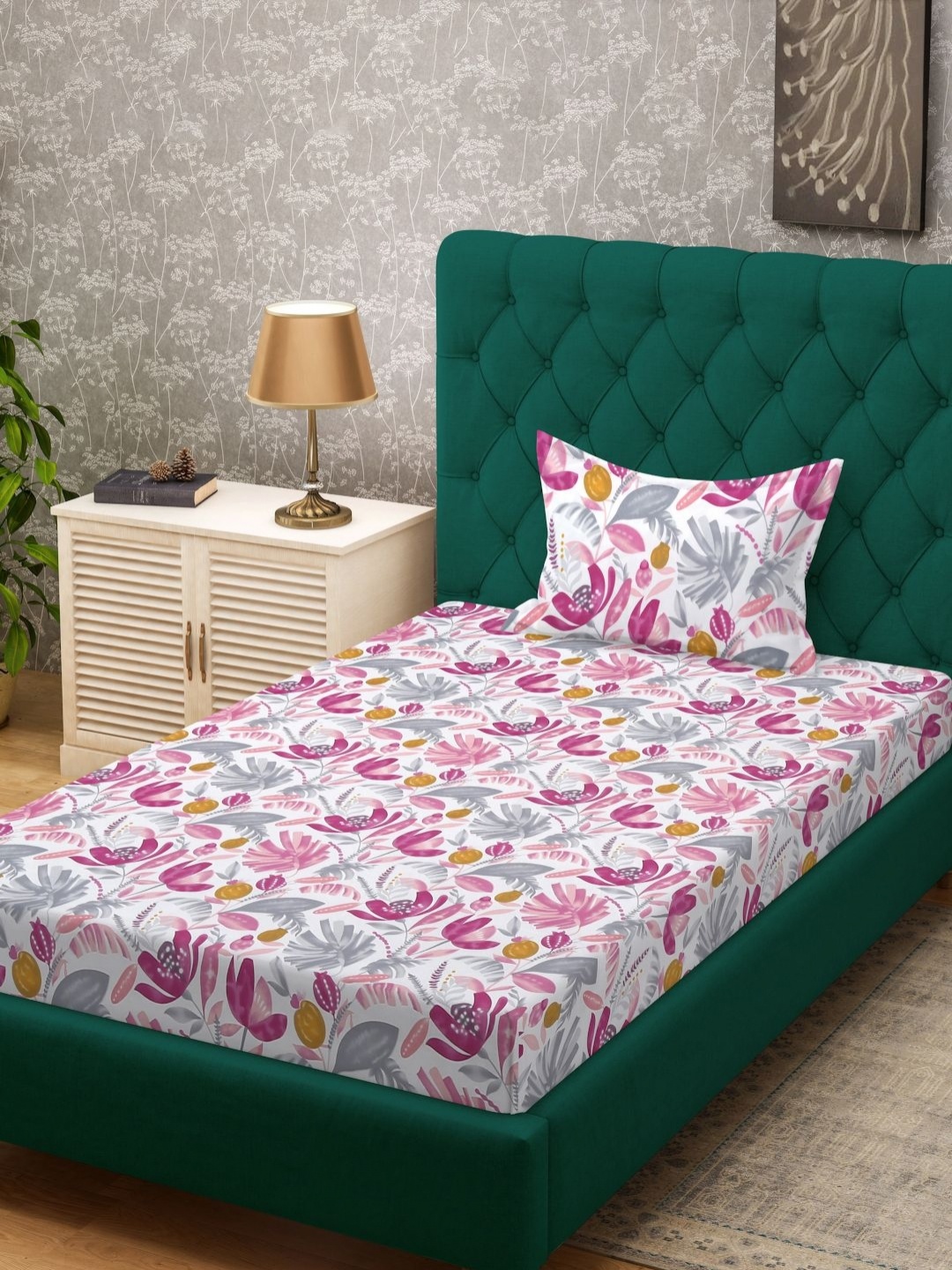 

KLOTTHE Pink Floral Printed Flat 300TC Single Bedsheet with Pillow Cover