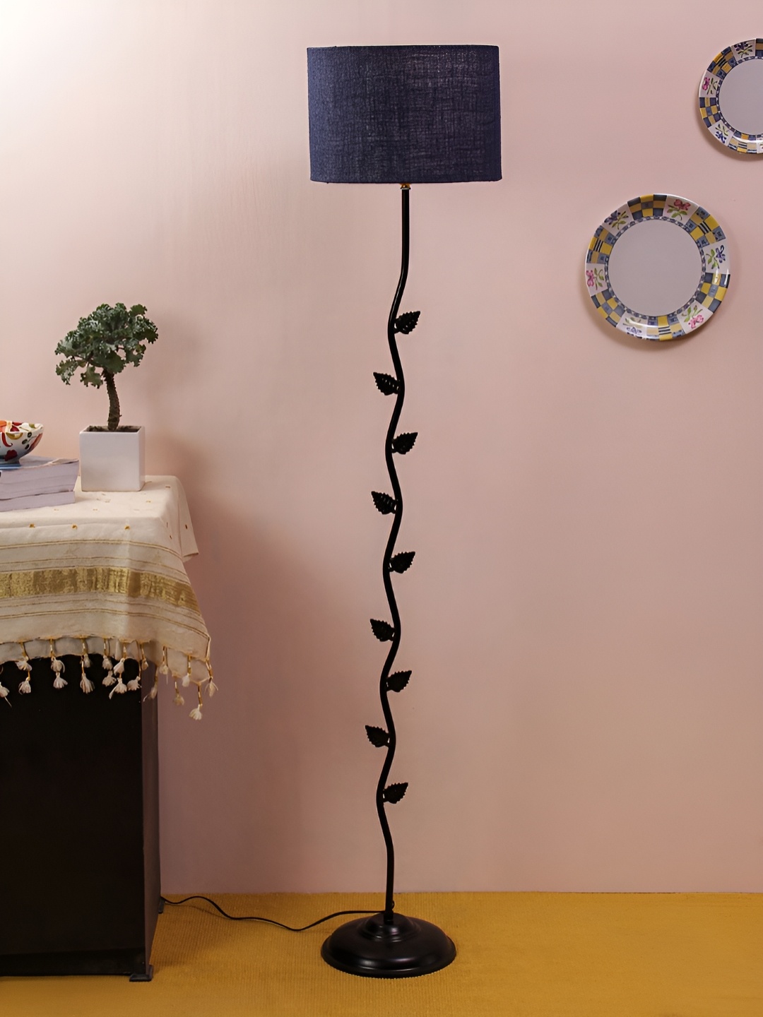 

Devansh Black & Blue Leaf Drum Designer Jute Floor Lamp With Shade