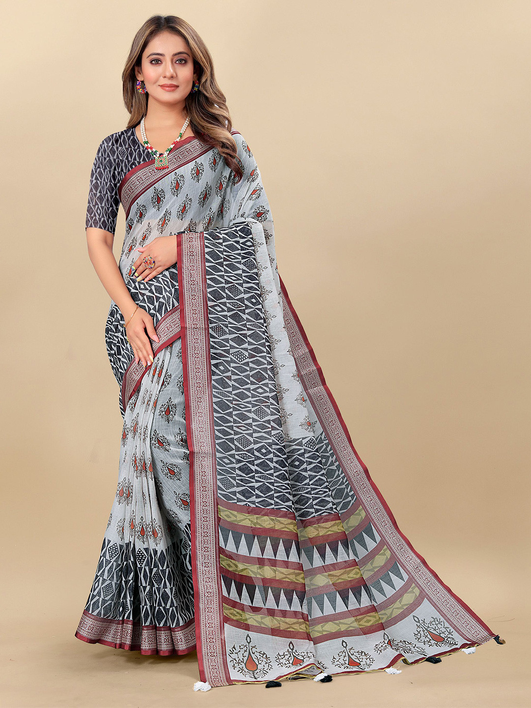 

Anouk Ethnic Motifs Printed Saree, Grey