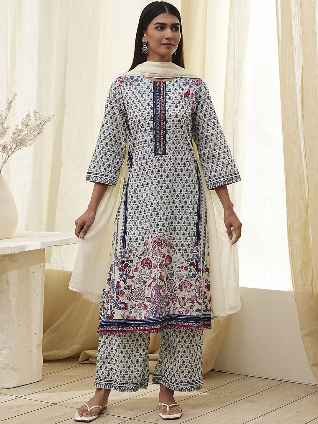 

Biba Floral Printed Round Neck Pure Cotton Straight Kurta With Palazzo, White