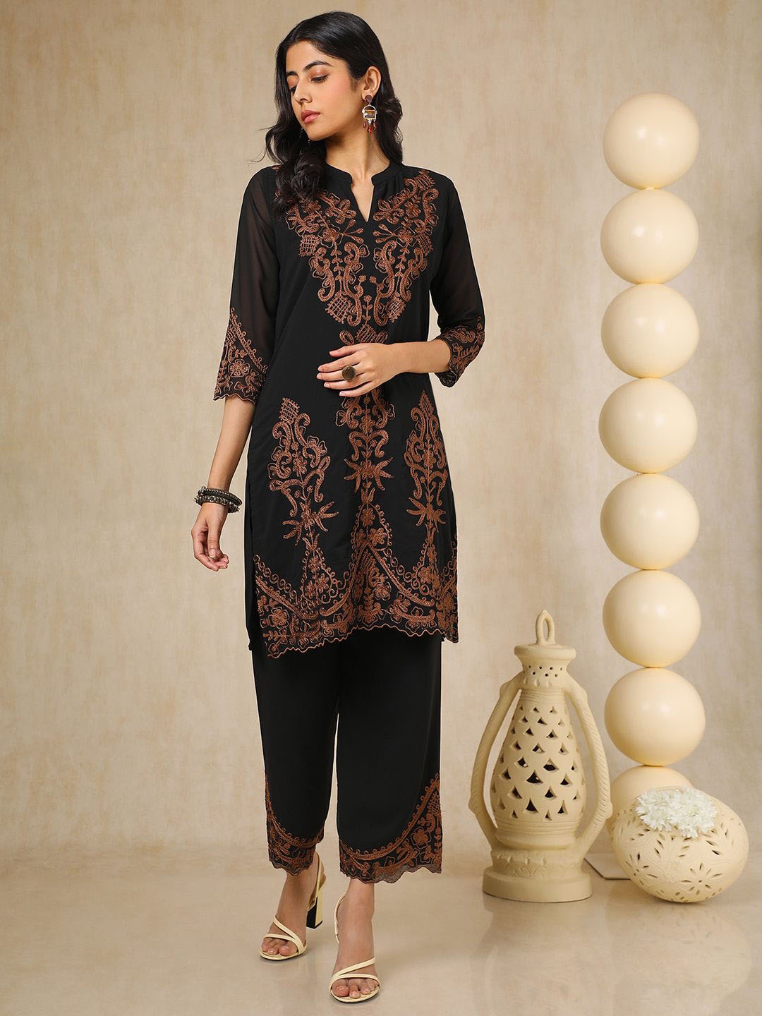 

Soch Floral Embroidered Mandarin Collar Thread Work Straight Kurta With Trousers, Black