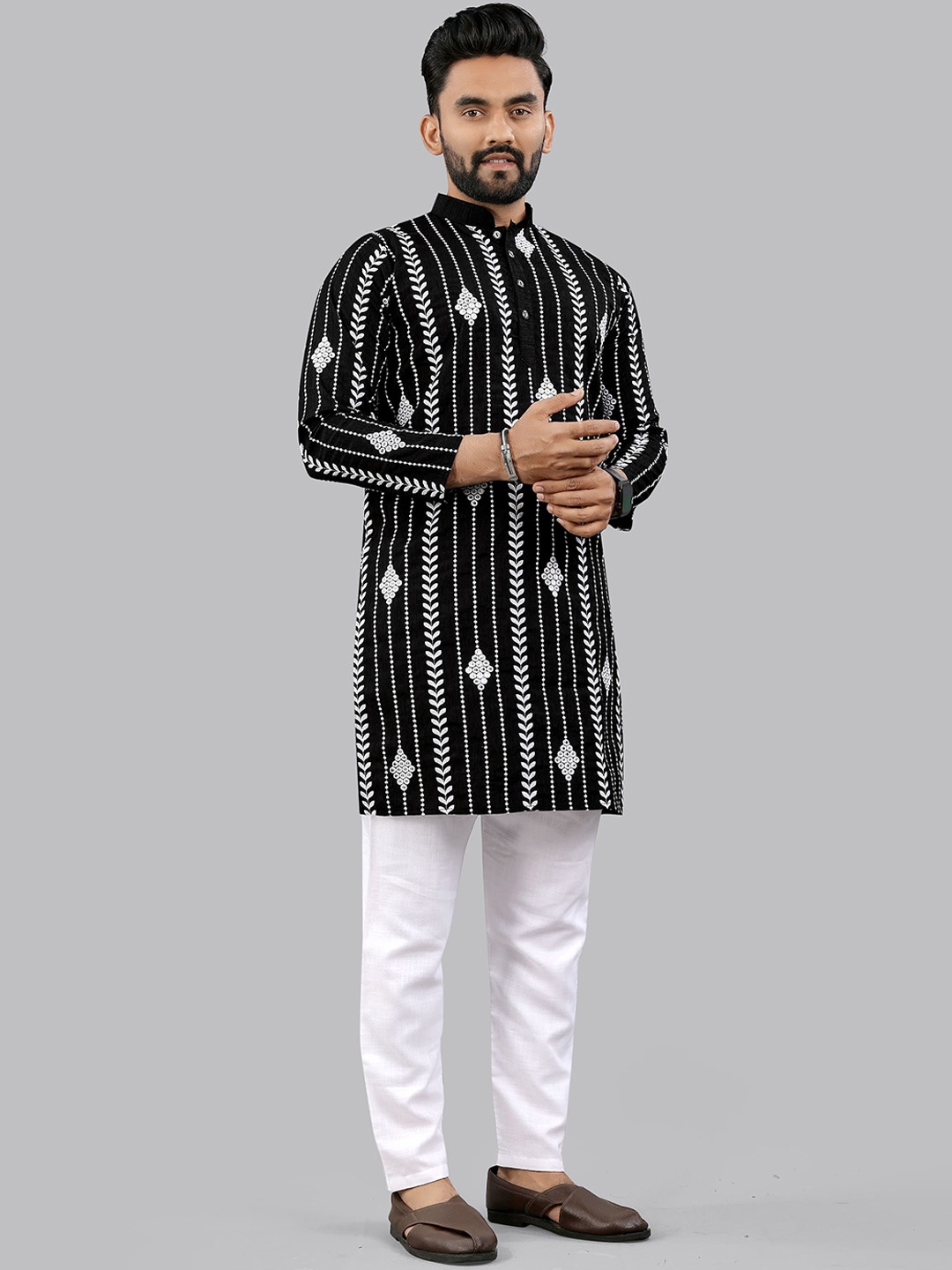

CHARLOTTE GRACIOUS Men Embroidered Sequinned White Romance Kurta, Black