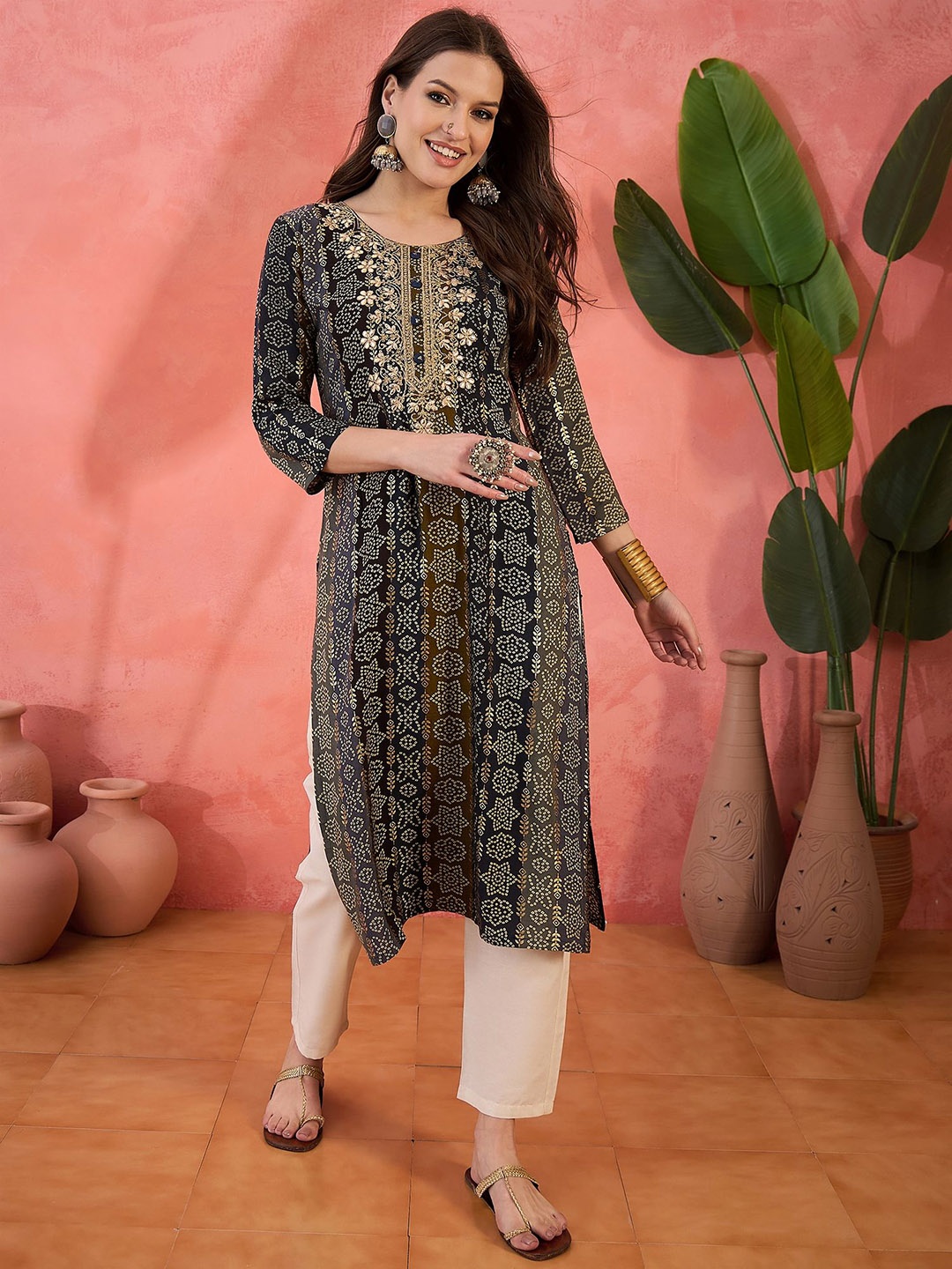 

Sangria Bandhani Printed Thread Work Straight Kurta, Green