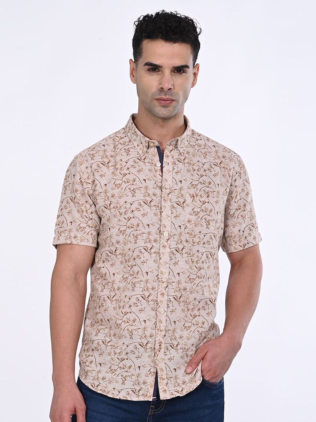 

Indian Terrain Men Classic Slim Fit Floral Opaque Printed Casual Shirt, Brown