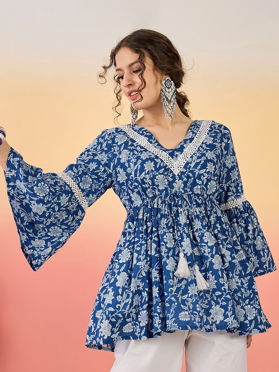 

Sangria Women Floral Printed V-Neck Bell Sleeves Cotton Peplum Top, Blue