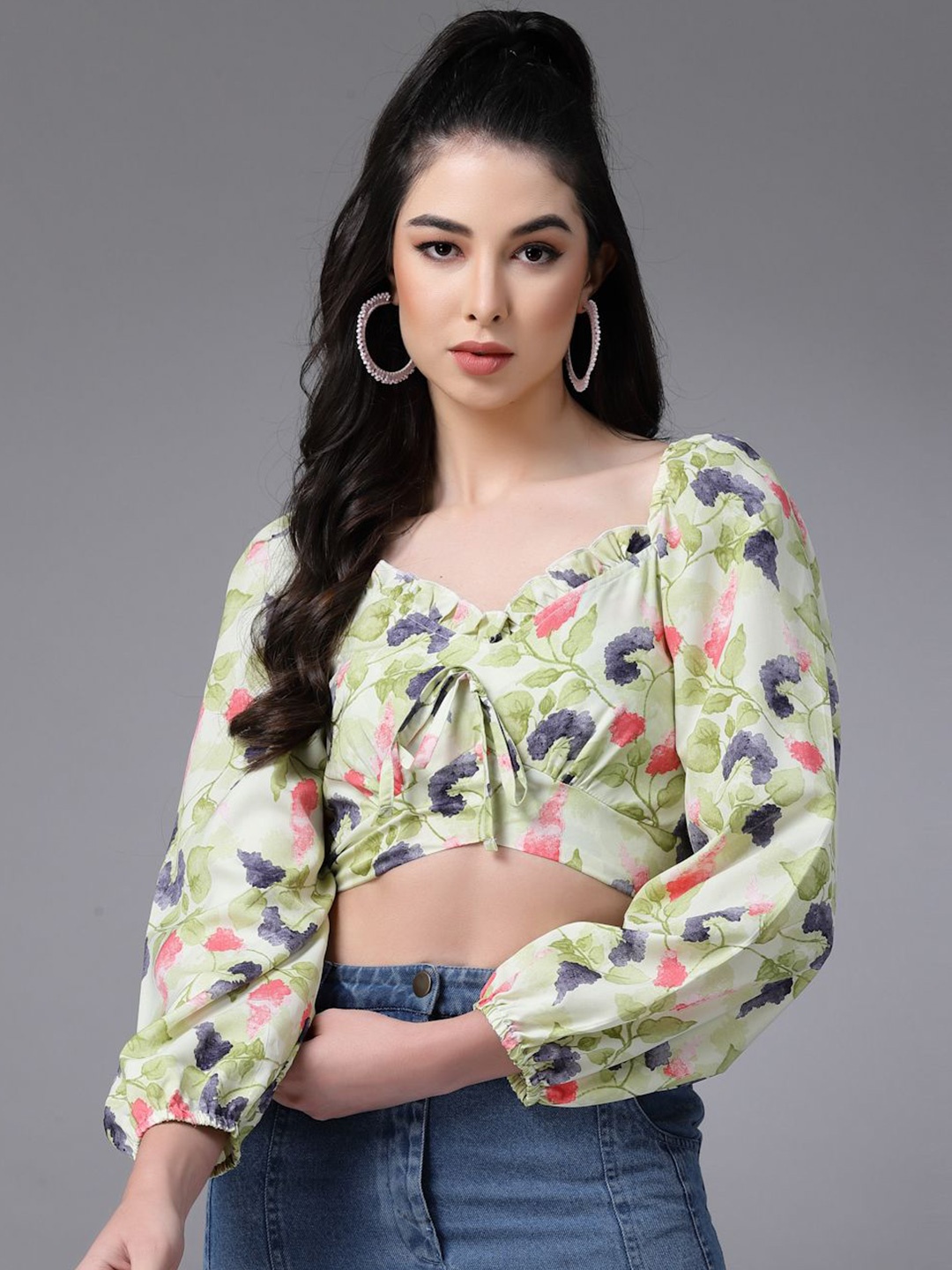 

DressBerry Women Floral Printed Sweetheart Neck Puff Sleeve Crepe Crop Top, Green