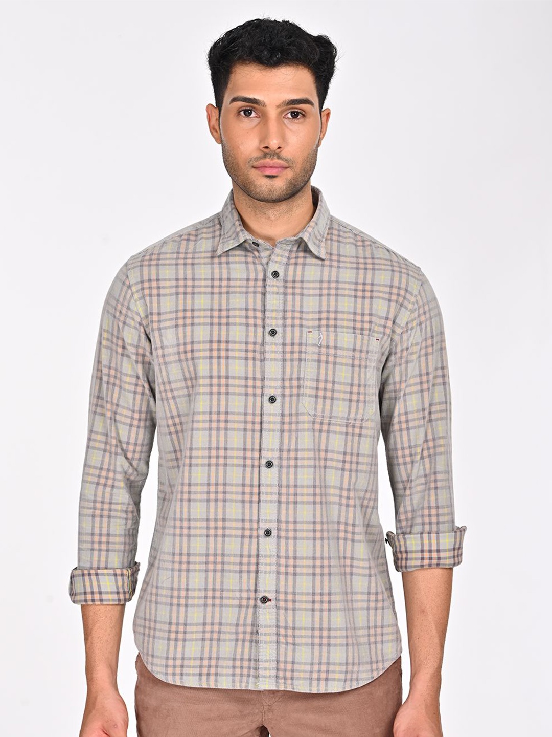 

Indian Terrain Men Classic Slim Fit Opaque Checked Casual Shirt, Black
