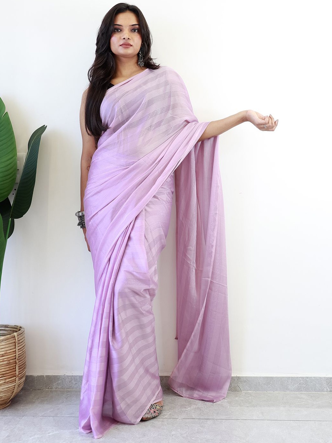 

DIVASTRI Striped Ready to Wear Saree, Lavender
