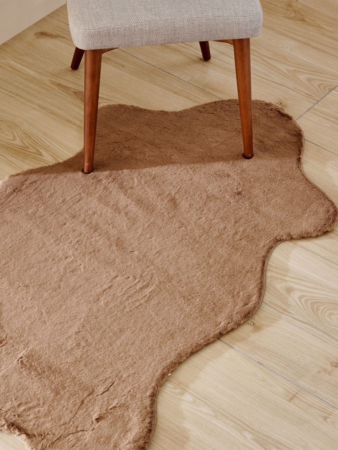 

Home Centre Quartz Luxor Brown Faux Fur Carpet