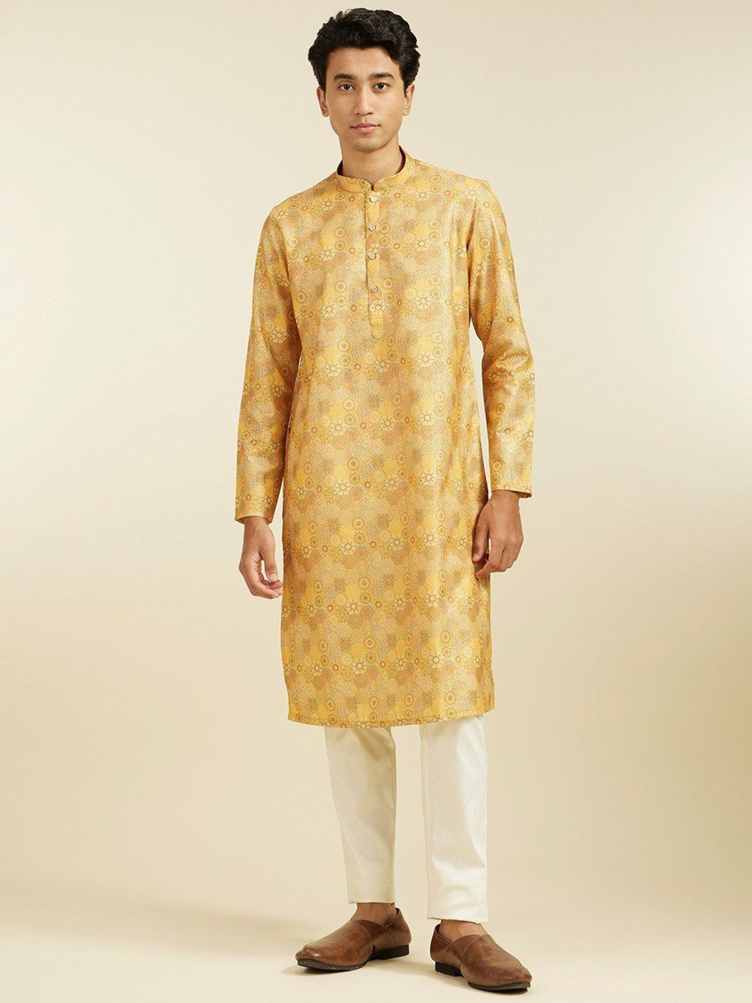 

Diwas by Manyavar Ethnic Motifs Printed Mandarin Collar Straight Kurta With Pyjama, Mustard