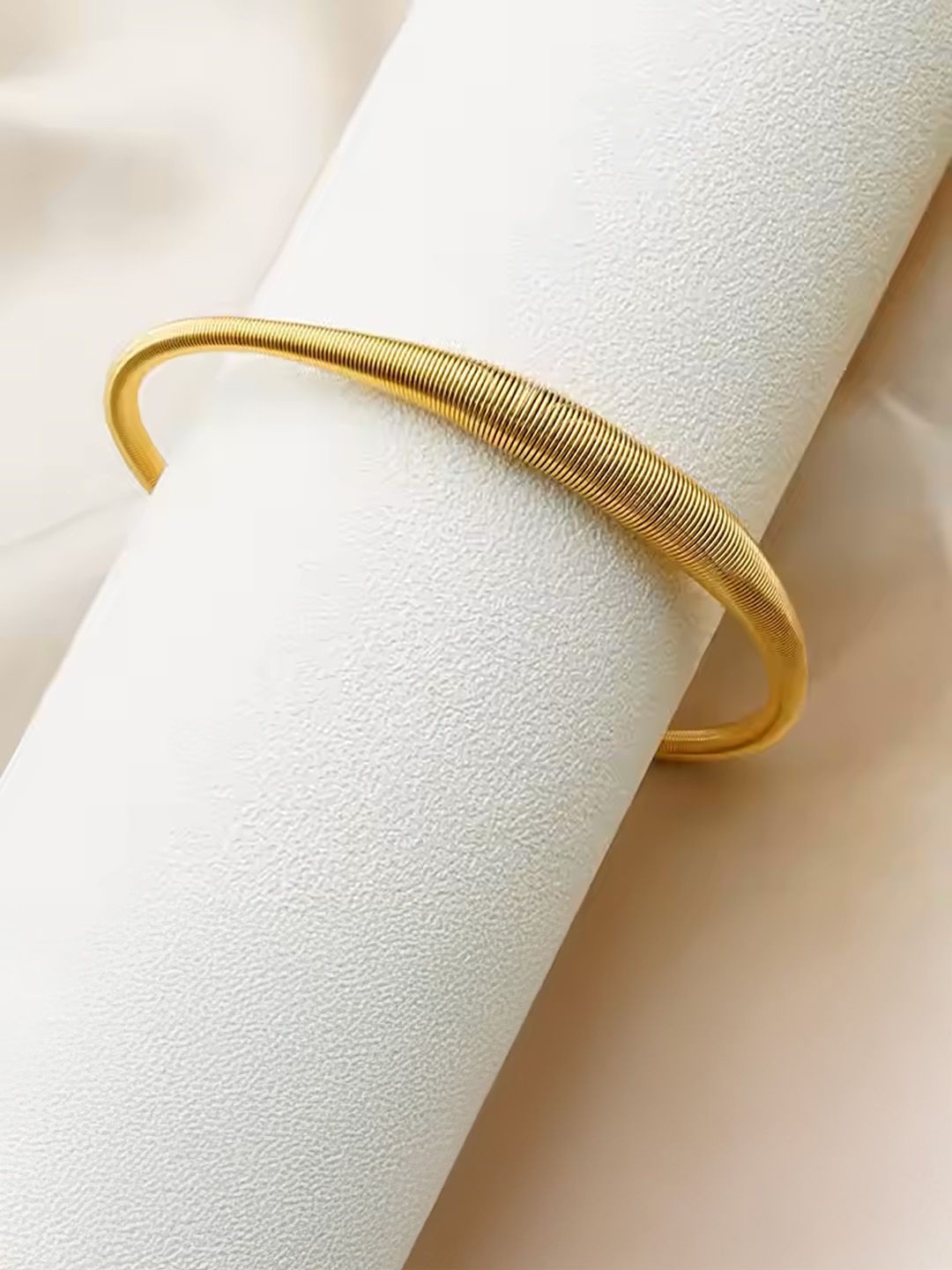 

SHARLEEZ Women Gold-Plated Kada Bracelet