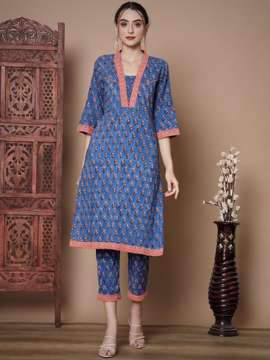 

KALINI Floral Printed Square Neck Pure Cotton Straight Kurta With Trousers, Peach