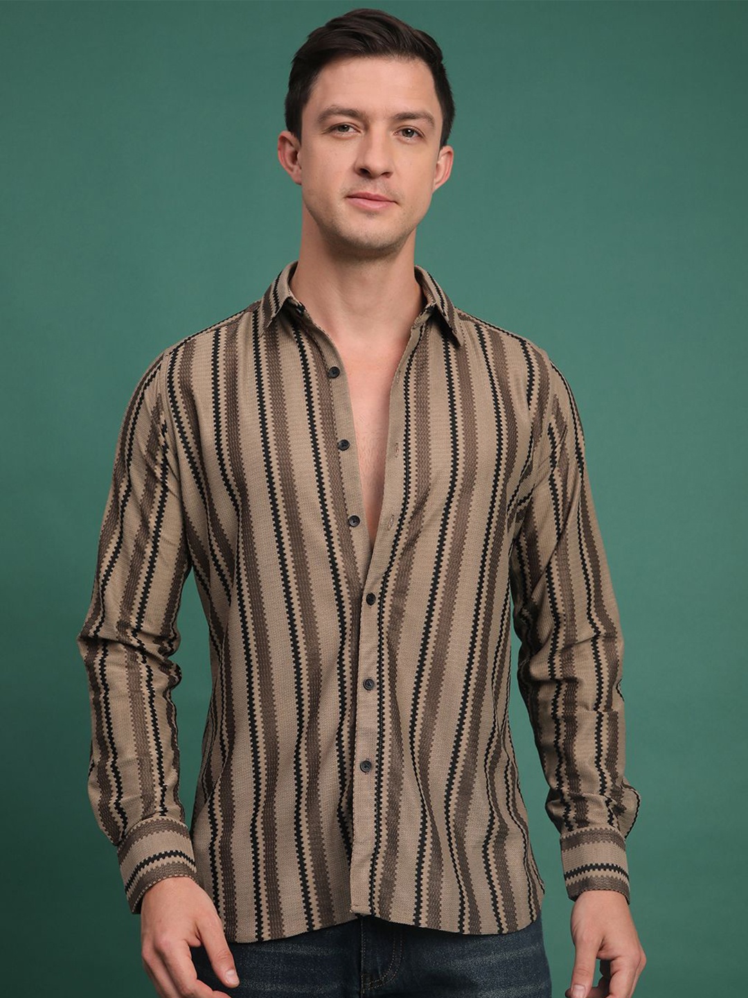 

Voroxy Men Relaxed Opaque Striped Casual Shirt, Khaki