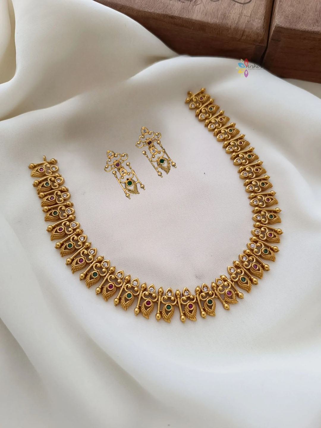 

ROFARWORD Gold-Plated Cubic Zirconia Studded Jewellery Set
