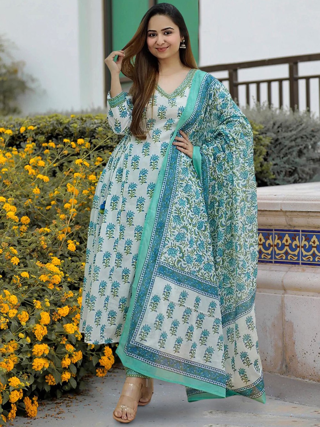 

Moda Rapido Women Ethnic Motifs Printed Regular Kurta with Trousers & With Dupatta, White