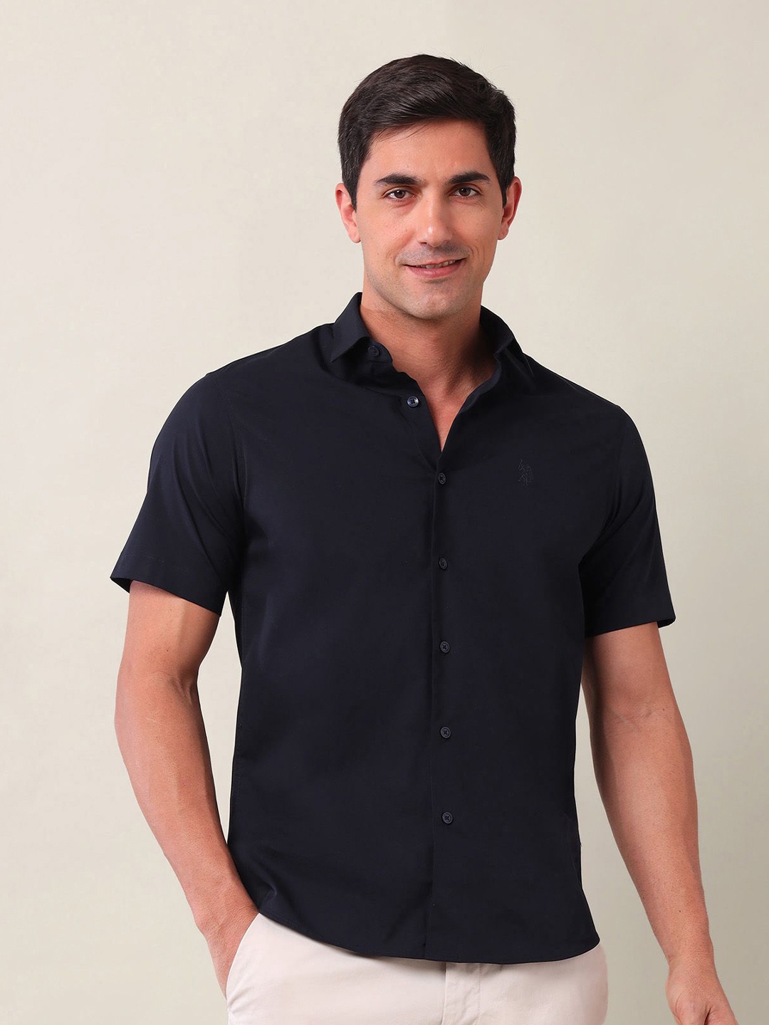 

U.S. Polo Assn. Men Classic Tailored Fit Opaque Casual Shirt, Blue